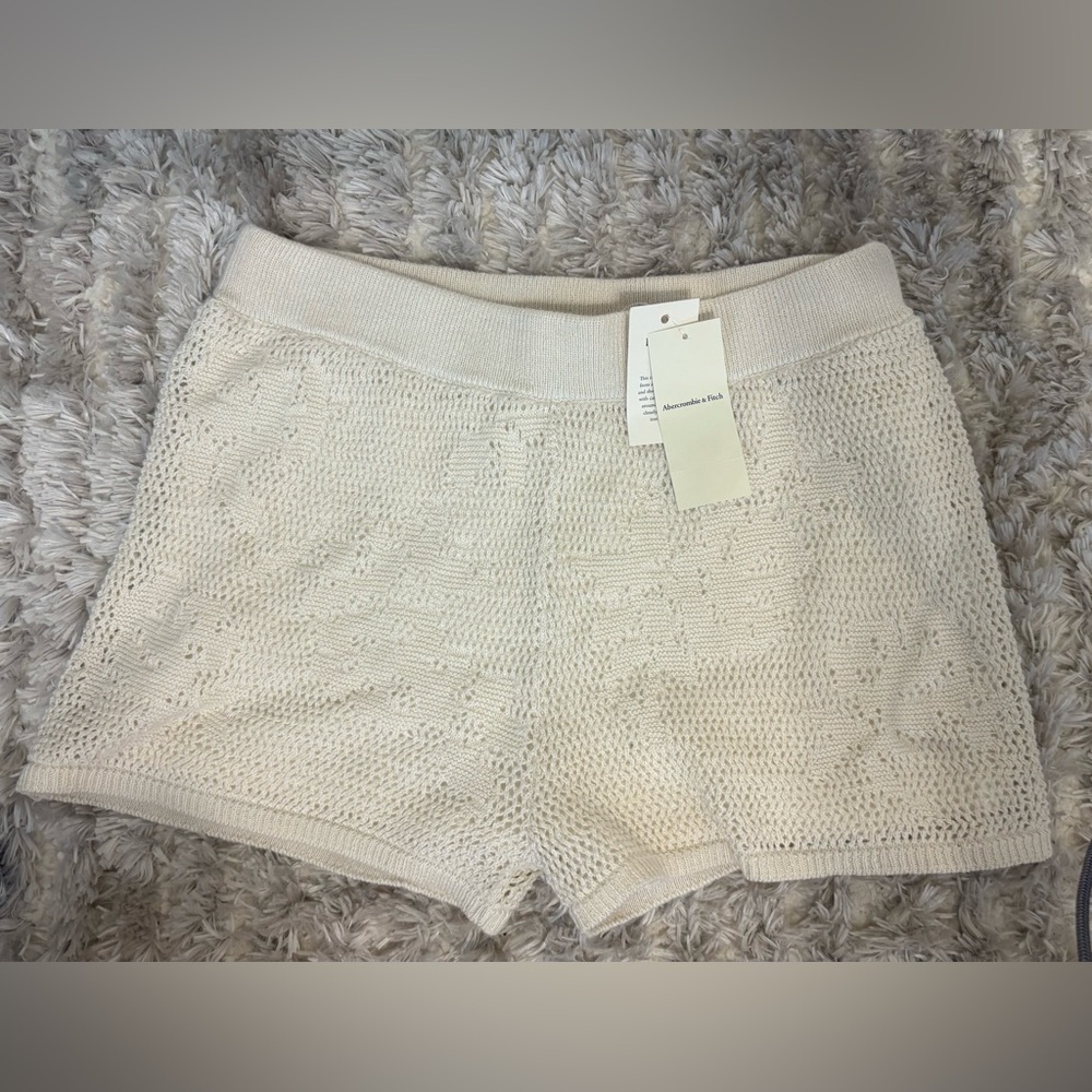 BRAND NEW! Abercrombie & Fitch Beige Knit High Waist Shorts